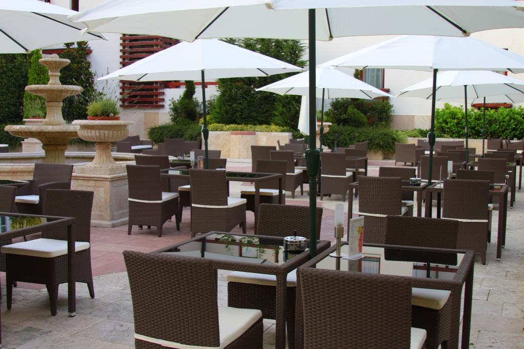 Hotel Kristaly Imperial Tata Dış mekan fotoğraf