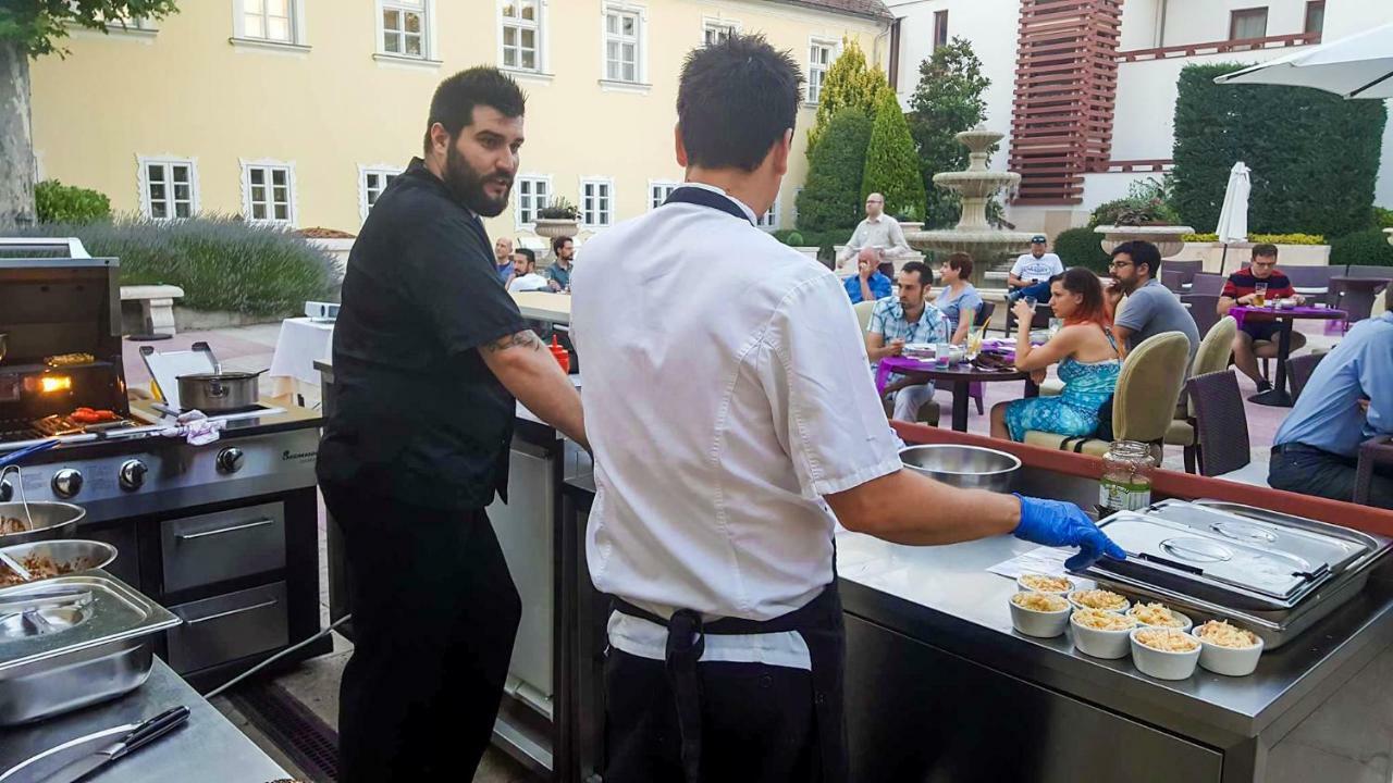Hotel Kristaly Imperial Tata Dış mekan fotoğraf