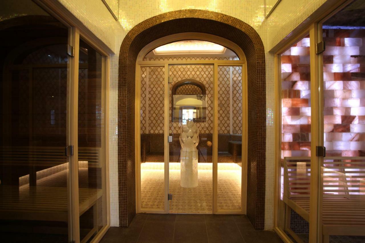 Hotel Kristaly Imperial Tata Dış mekan fotoğraf