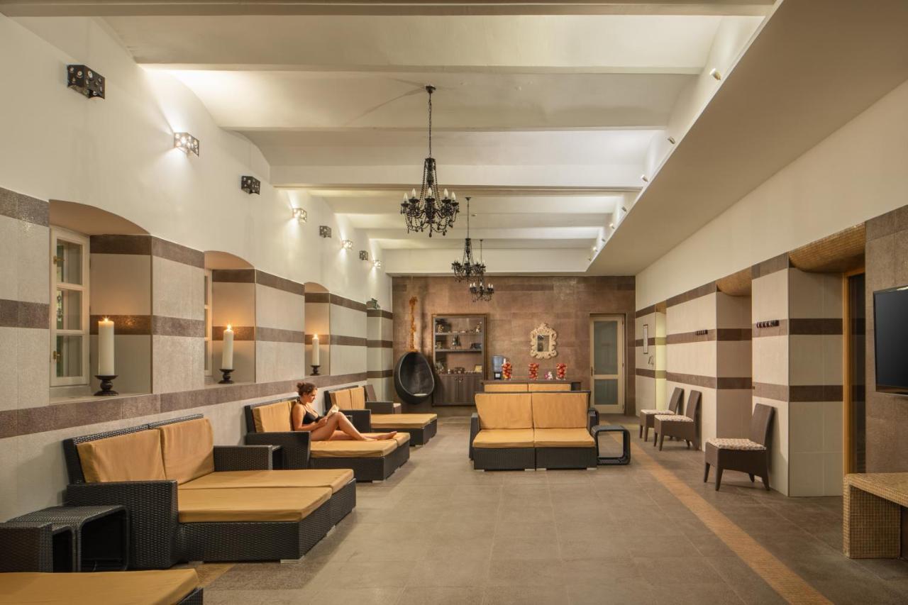 Hotel Kristaly Imperial Tata Dış mekan fotoğraf